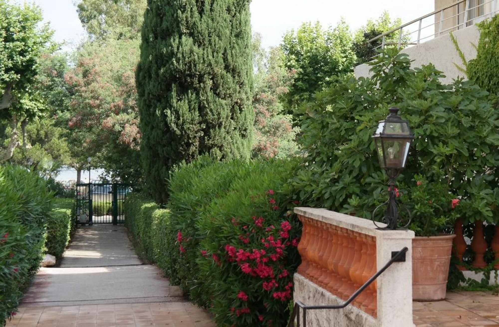 In Saint-tropez, With Wonderful Park View, Terrace, Pool Access *